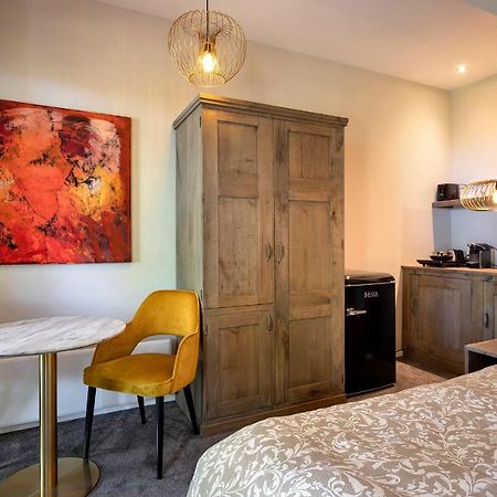 Aubergine Logeren & Dineren Bed and Breakfast Tegelen Buitenkant foto