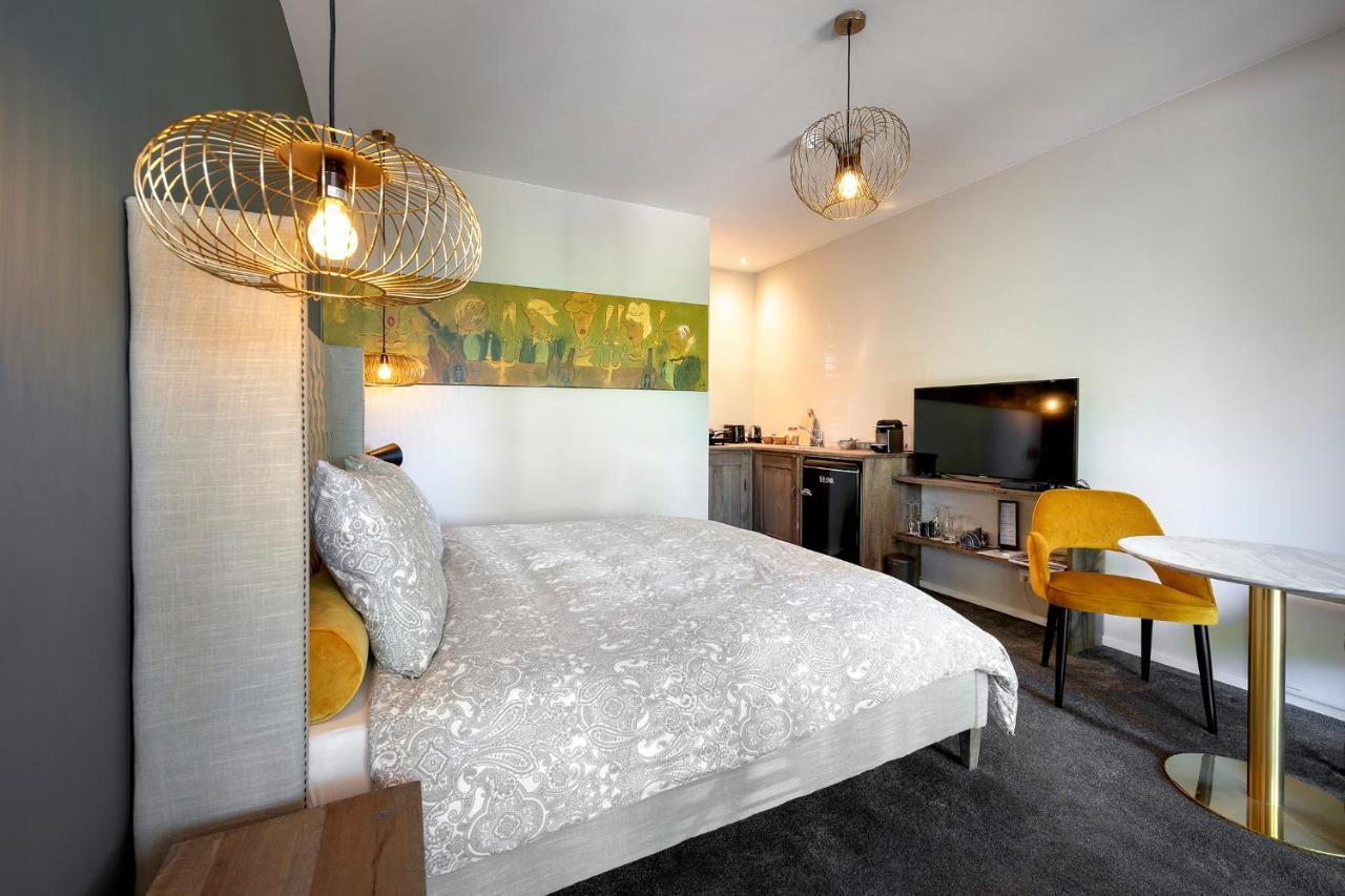 Aubergine Logeren & Dineren Bed and Breakfast Tegelen Buitenkant foto